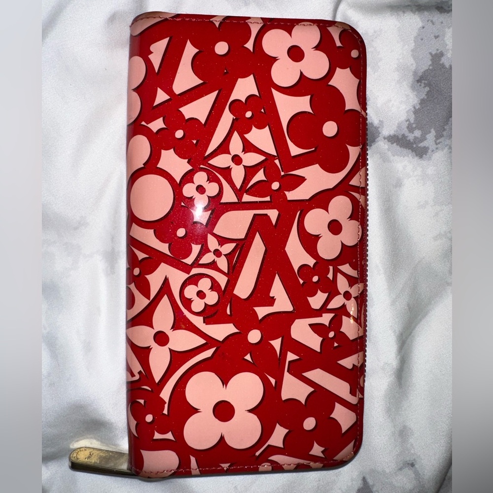 LOUIS VUITTON MONOGRAM VERNIS SWEET ZIPPY WALLET